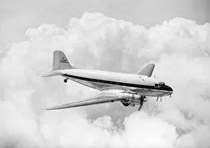 <b class=qtipBold><figcaption>Douglas DC3 Trans Air</figcaption></b><br>Douglas DC-3 Dakota Transair G-ANEG (c) The Flight Collection<br><em>© Flight Global 2009 - All Rights Reserved</em> Douglas DC3 Trans Air