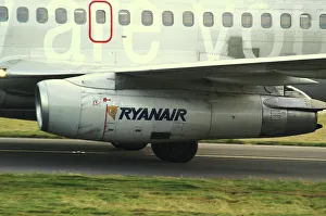 <b class=qtipBold><figcaption>Engine: P&W JT8D</figcaption></b><br>Engine on a Ryannair 737-200<br><em>© derbyphoter@gmail.com</em> Engine: P&W JT8D