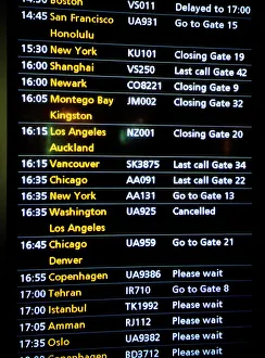 <b class=qtipBold><figcaption>Flight Indicator Board</figcaption></b><br>flight info board t3 lhr hoare delayed cancelled us flights<br><em>© Flight Global 2009 - All Rights Reserved</em> Flight Indicator Board