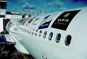 <b class=qtipBold><figcaption>Fuselage view</figcaption></b><br>Star allianc names anisman<br><em>© Flight Global 2009 - All Rights Reserved</em> Fuselage view