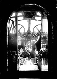 <b class=qtipBold><figcaption>Handley Page HP42 Cockpit</figcaption></b><br>Handley Page HP42 Cockpit G-AAGX "Hannibal" 17/07/31 (c) Flight<br><em>© Flight Global 2009 - All Rights Reserved</em> Handley Page HP42 Cockpit