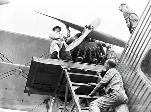<b class=qtipBold><figcaption>Handley Page HP42, Maintenance</figcaption></b><br>Handley Page, HP42, Imperial Airways, Airline, Ceased, Airliner, UK, Engine, Maintenance, Historical, Ground, Below<br><em>© Flight Global 2009 - All Rights Reserved</em> Handley Page HP42, Maintenance