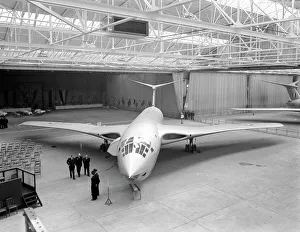 <b class=qtipBold><figcaption>Handley Page Victor</figcaption></b><br>Handley Page, HP, Victor, RAF, UK, Radlett, 1956, 1950s, Bomber, UK, Ground, Head On, Historical, Military, Hanger, Interior<br><em>© Flight Global 2009 - All Rights Reserved</em> Handley Page Victor
