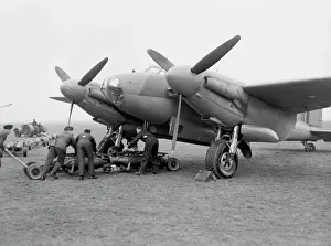 <b class=qtipBold><figcaption>De Havilland Mosquito</figcaption></b><br>De Havilland, DH, Mosquito, MkIV, D2367, RAF, UK, 105, Squadron, Marham, 1942, 1940s, Ground, 3/4 Front, Historical, Military, Ground Crew, Bombs, Bomber<br><em>© Flight Global 2009 - All Rights Reserved</em> De Havilland Mosquito