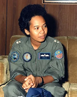 <b class=qtipBold><figcaption>Lt. Kamarudin Emelia</figcaption></b><br>First Female Pilot in Malaysia<br><em>© Flightglobal</em> Lt. Kamarudin Emelia