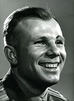 <b class=qtipBold><figcaption>Major Yuri Gagarin</figcaption></b><br>First man to travel through space, he was shot into orbit on 12th April 1961, and took 108 minutes to completely orbit the earth and landed back in Russia.<br><em>© Flightglobal 2012</em> Major Yuri Gagarin