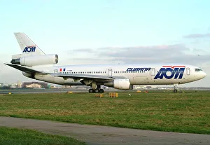 <b class=qtipBold><figcaption>MDC DC-10-30 AOM/Cubana</figcaption></b><br>Cuban - AOM Dc-10 profile shot at LGW<br><em>© Flight Global 2009 - All Rights Reserved</em> MDC DC-10-30 AOM/Cubana