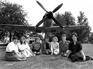 <b class=qtipBold><figcaption>Seven Hopeful Young Women</figcaption></b><br>Seven Hopeful Young Women among the first to take advantage of the Royal Air Forces recent announcement that women are now eligible to fly as pilots at Biggin Hill.<br><em>© Flightglobal</em> Seven Hopeful Young Women