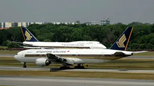 Taxiing & Landing Singapore Airlines at Changi, Singapore Taxiing & Landing Singapore Airlines at Changi, Singapore