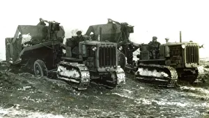<b class=qtipBold><figcaption>tractors in snow england</figcaption></b><br><br><em>© Flight Global 2009 - All Rights Reserved</em> tractors in snow england
