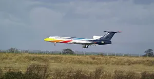 <b class=qtipBold><figcaption>Tupolev Tu-154 Balkan Holidays</figcaption></b><br>Balkan Holidays TU154 about to land at EMA;sunny day blue grey sky<br><em>© derbyphoter@gmail.com</em> Tupolev Tu-154 Balkan Holidays