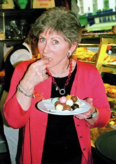 Images Dated 29th May 2009: Valerie Singleton eating truffles