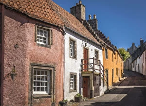 Dunfermline Collection: Alley with historic houses in the village of Culross, Fife, Scotland, Great Britain