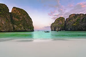 Ao Maya Beach (Maya Bay), Ko Phi Phi Leh, Krabi Province, Thailand Ao Maya Beach (Maya Bay), Ko Phi Phi Leh, Krabi Province, Thailand