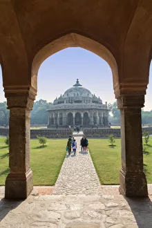 Asia, India, Delhi, Isa Khan Niazi, Isa Khans tomb dating 1547-48 AD, situated Asia, India, Delhi, Isa Khan Niazi, Isa Khans tomb dating 1547-48 AD, situated