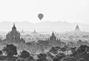 Balloon over Bagan at sunrise, Mandalay, Burma (Myanmar) Balloon over Bagan at sunrise, Mandalay, Burma (Myanmar)