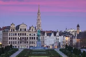 Images Dated 26th December 2015: Belgium, Brussels, Mont des Arts, city skyline with Hotel de Ville tower, dawn