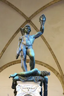 Benvenuto Cellinis statue of Perseus holding the head of Medusa, Florence, Italy Benvenuto Cellinis statue of Perseus holding the head of Medusa, Florence, Italy