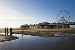 Images Dated 22nd April 2008: Blackpool pier, Blackpool, Lancashire, England