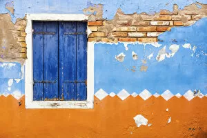Images Dated 13th May 2016: Blue Shutters, Burano, Venice, Italy