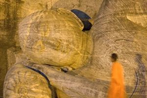 Buddha statue, Gal Vihara, Polonnaruwa, Sri Lanka Buddha statue, Gal Vihara, Polonnaruwa, Sri Lanka