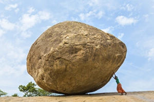 The Butterball rock at Mamallapuram, Tamil Nadu, Southern India The Butterball rock at Mamallapuram, Tamil Nadu, Southern India