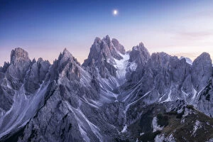 Leonardo Papera Gallery: The Cadini di Misurina taking the last light of the day with the rising moon above them