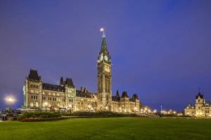 Canada, Ontario, Ottowa, capital of Canada, Canadian Parliament Building, dusk Canada, Ontario, Ottowa, capital of Canada, Canadian Parliament Building, dusk