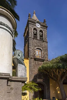 The Canary Islands Institute Cabrera Pinto and Statue of Adolfo Cabrera-Pinto y PaAAAA The Canary Islands Institute Cabrera Pinto and Statue of Adolfo Cabrera-Pinto y PaAAAA