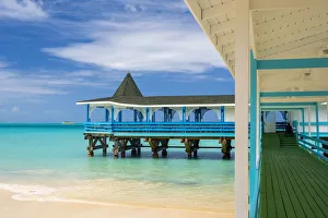 Caribbean, Antigua, Dickinson Bay, Dickinson Bay Beach, Warri Pier Restaurant Caribbean, Antigua, Dickinson Bay, Dickinson Bay Beach, Warri Pier Restaurant