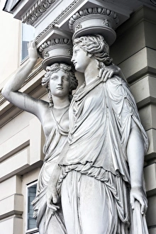 Caryatid sculpted female figure statues in the historic centre, Vienna, Austria Caryatid sculpted female figure statues in the historic centre, Vienna, Austria
