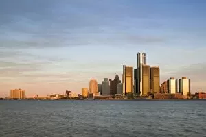 Images Dated 5th October 2006: City Skyline along Detroit River, Detroit, Michigan, USA