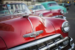 Images Dated 26th January 2013: Classic American Car (Chevrolet), Havana, Cuba