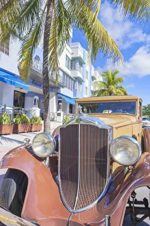Classic vintage american car parked on Ocean drive, South Beach, Miami, Florida, USA Classic vintage american car parked on Ocean drive, South Beach, Miami, Florida, USA