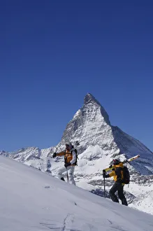 Climbing skier, Matterhorn, Zermatt, Valais (MR) Climbing skier, Matterhorn, Zermatt, Valais (MR)