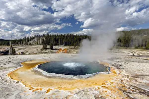 Crested Pool, Upper Geyser Basin, Yellowstone National Park, Wyoming, USA Crested Pool, Upper Geyser Basin, Yellowstone National Park, Wyoming, USA