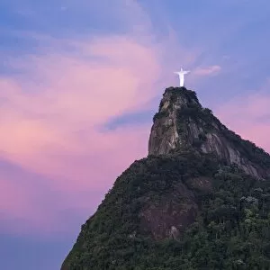 Images Dated 10th March 2016: Cristo Redentor (Christ Redeemer) statue on Corcovado mountain in Rio de Janeiro