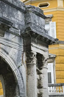 Croatia, Istria, Pula, Triumphal Arch of Sergius (b. 27BC) Croatia, Istria, Pula, Triumphal Arch of Sergius (b. 27BC)