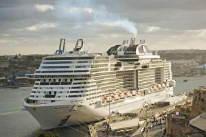 Cruise Ship in Grand Harbour, Valletta, Malta Cruise Ship in Grand Harbour, Valletta, Malta