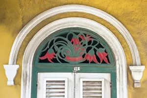 Dutch Colonial Architecture Collection: Curacao, Willemstad, Otrobanda, Dutch colonial house detail