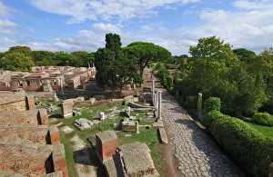 The Decumanus Maximus is the main avenue of Ostia Anticaat the mouth of the River Tiber The Decumanus Maximus is the main avenue of Ostia Anticaat the mouth of the River Tiber
