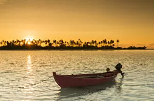 Luxury Resort Gallery: Dream Island at Olhuveli Beach and Spa Resort at sunrise, South Male Atoll, Kaafu Atoll