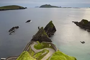 Images Dated 7th September 2008: Dunquin harbour