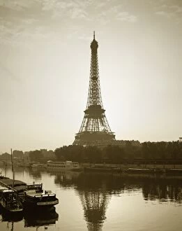 Images Dated 23rd May 2008: Eiffel Tower (Tour Eiffel) & The Seine River at Dawn, Paris, France