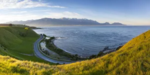 Australasia Travel Destinations Prints: Elevated view over dramatic landscape, Kaikoura, South Island, New Zealand