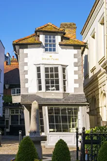 England, Berkshire, Windsor, The Crooked House England, Berkshire, Windsor, The Crooked House