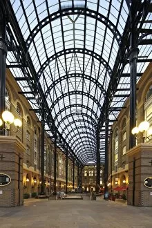 Images Dated 6th March 2011: England, London. Hays Galleria is a major riverside tourist attraction on the Jubilee Walk in