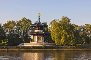 England, London, Kennington, Vauxhall Gardens, Japanese Peace Pagoda and River Thames England, London, Kennington, Vauxhall Gardens, Japanese Peace Pagoda and River Thames