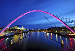 Images Dated 7th March 2012: Europe, England, Northumberland, Newcastle, Gateshead Millennium Bridge