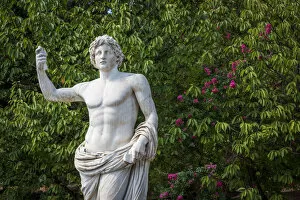 europe, Italy, Latium. Rome, a statue in the Vatican Gardens